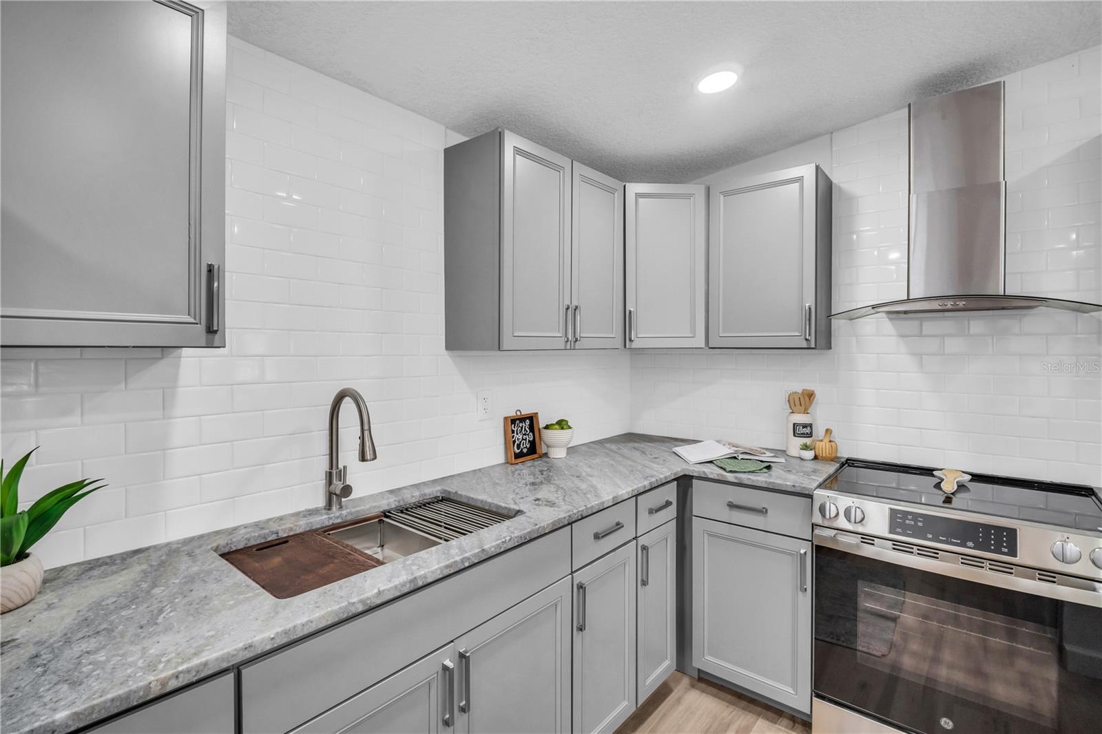 193 BLUE MARLIN DR — photo 17