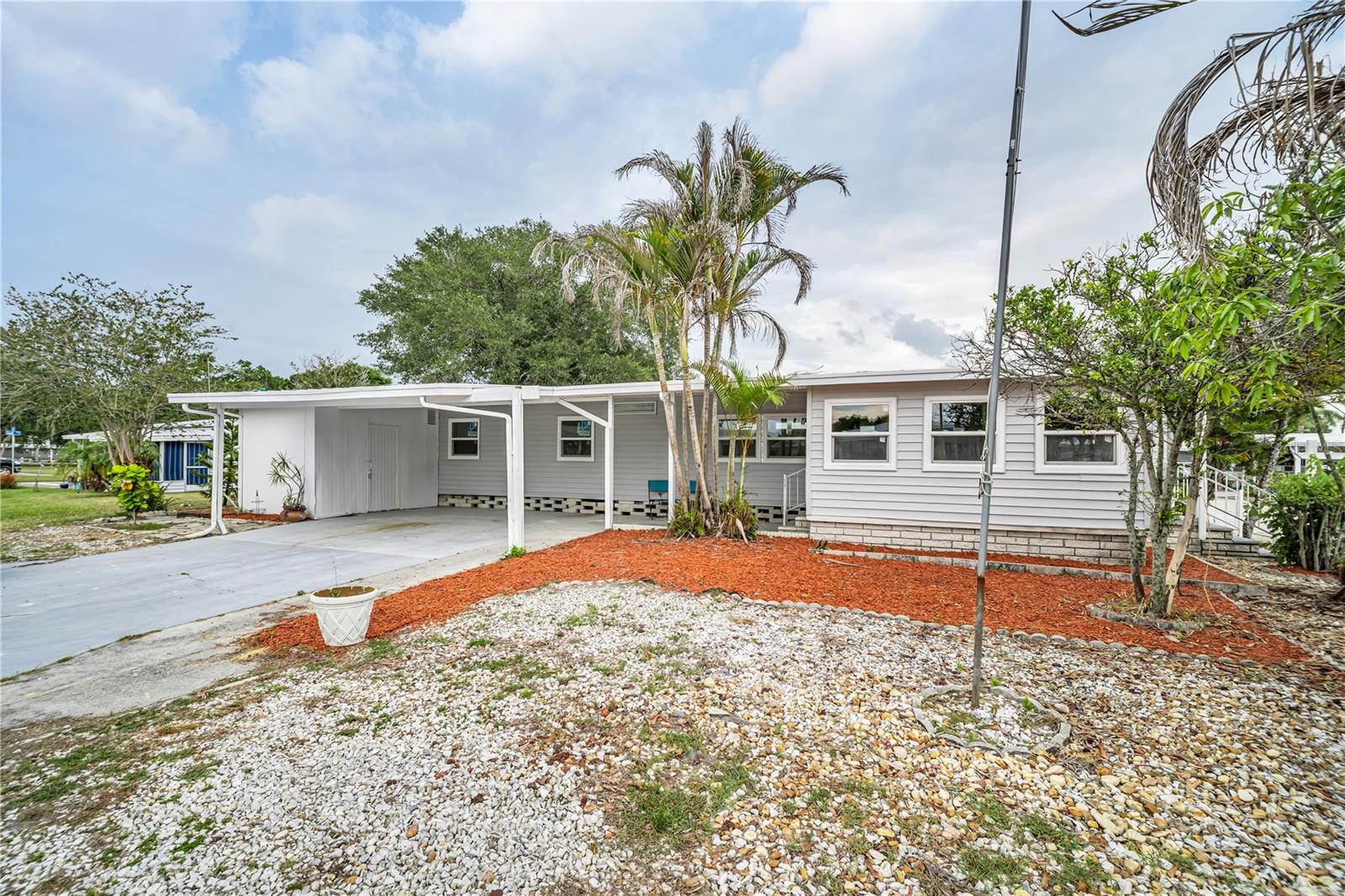 193 BLUE MARLIN DR — photo 2