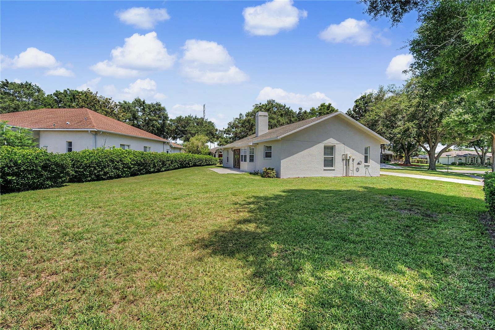 6208 HUNTINGTON DRIVE — photo 10