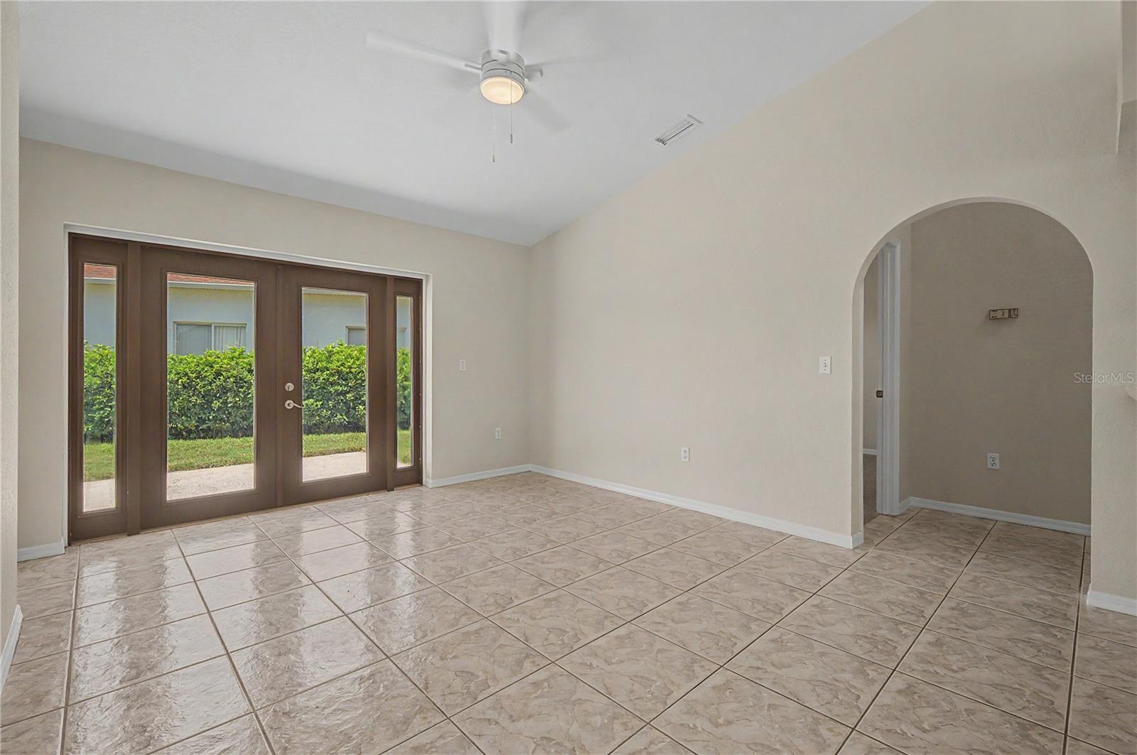 6208 HUNTINGTON DRIVE — photo 19