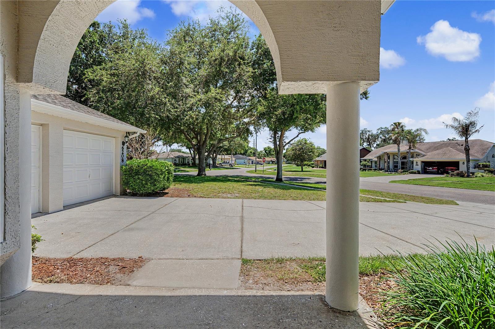 6208 HUNTINGTON DRIVE — photo 7