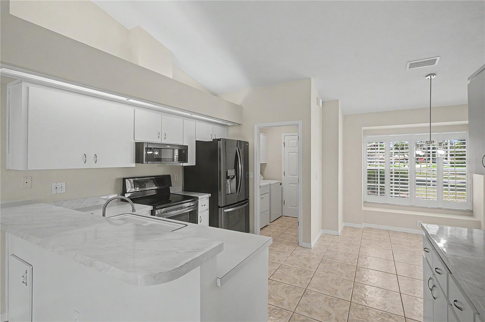 6208 HUNTINGTON DRIVE — photo 13