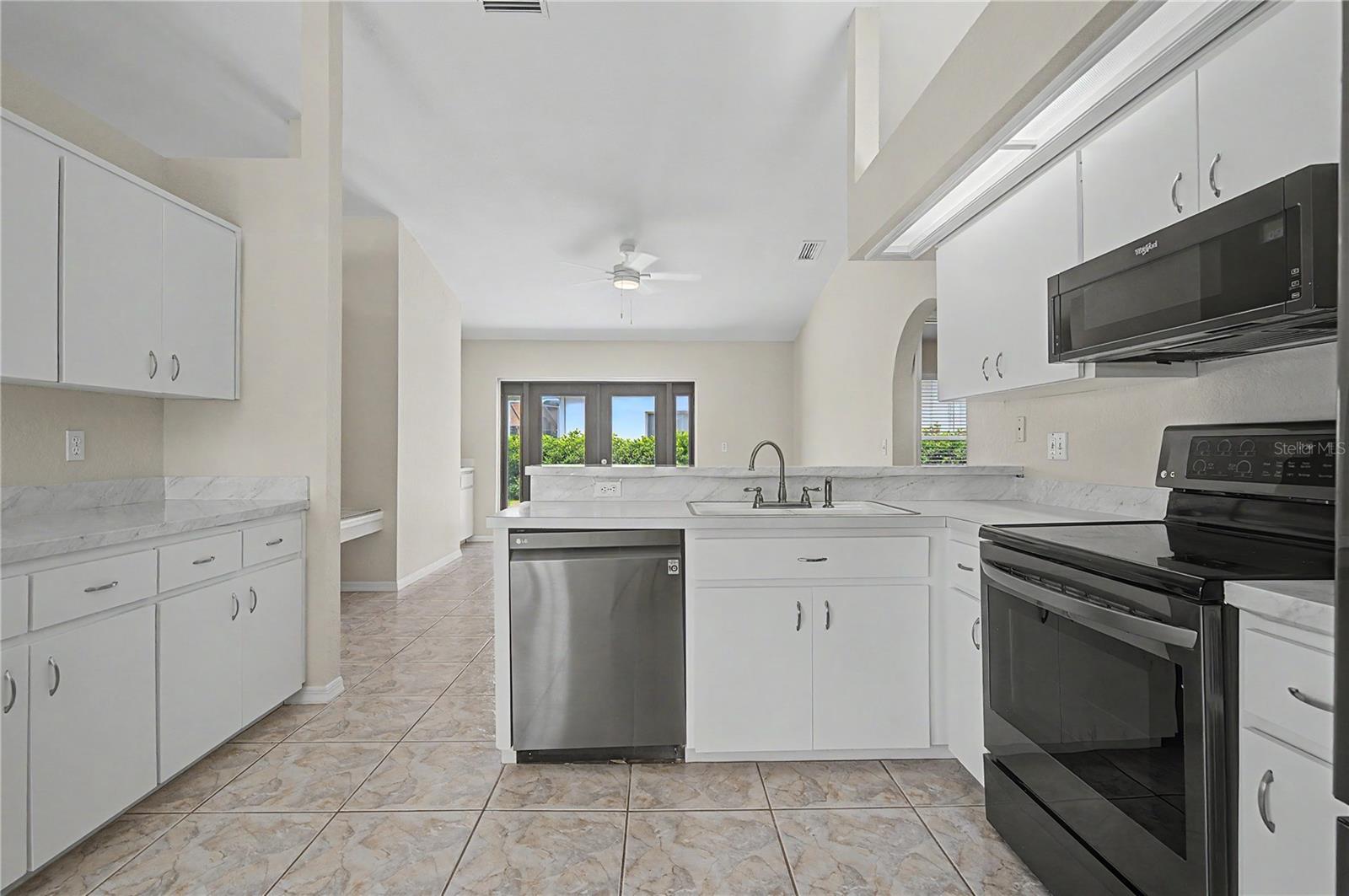 6208 HUNTINGTON DRIVE — photo 24