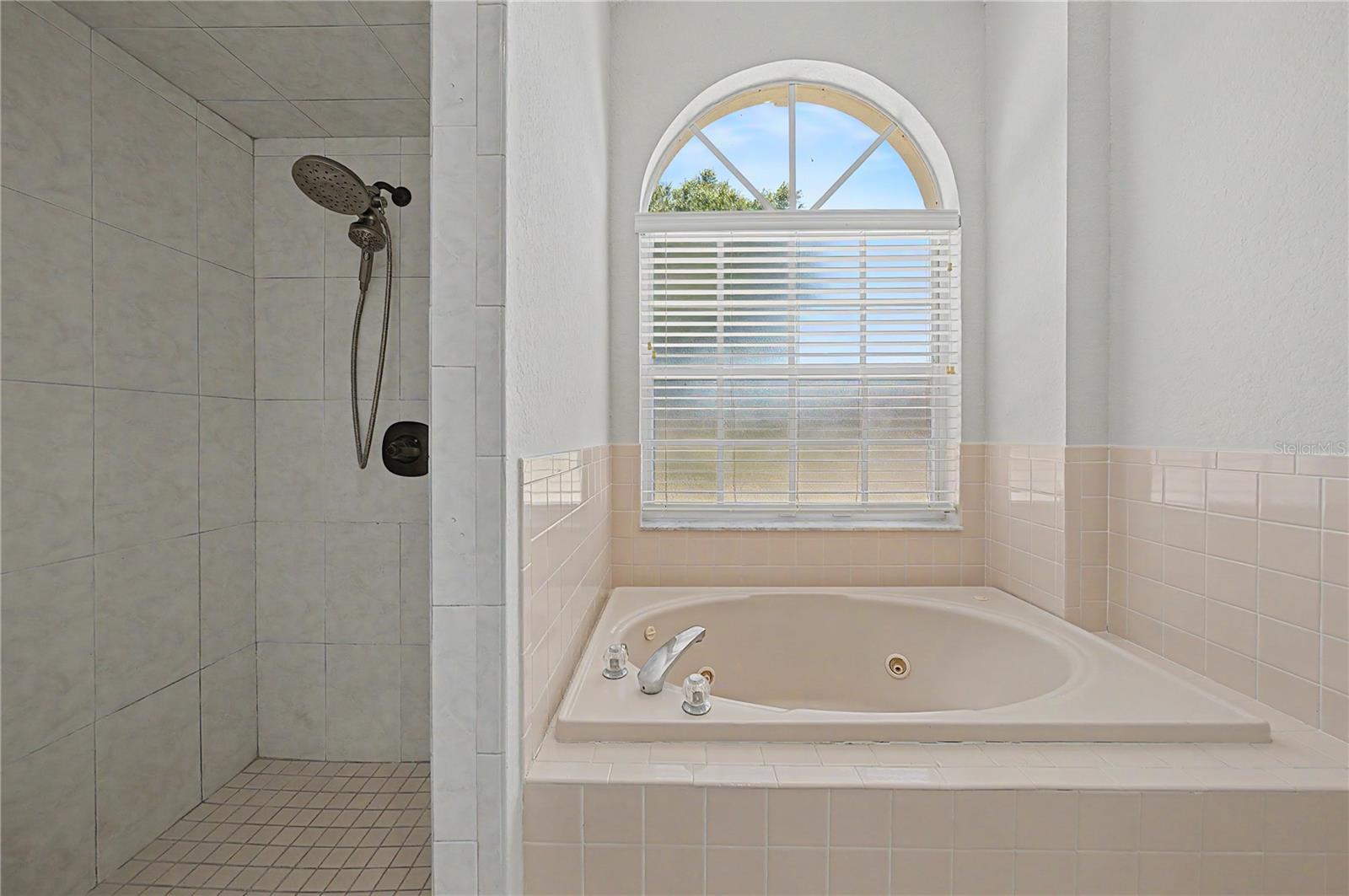 6208 HUNTINGTON DRIVE — photo 37
