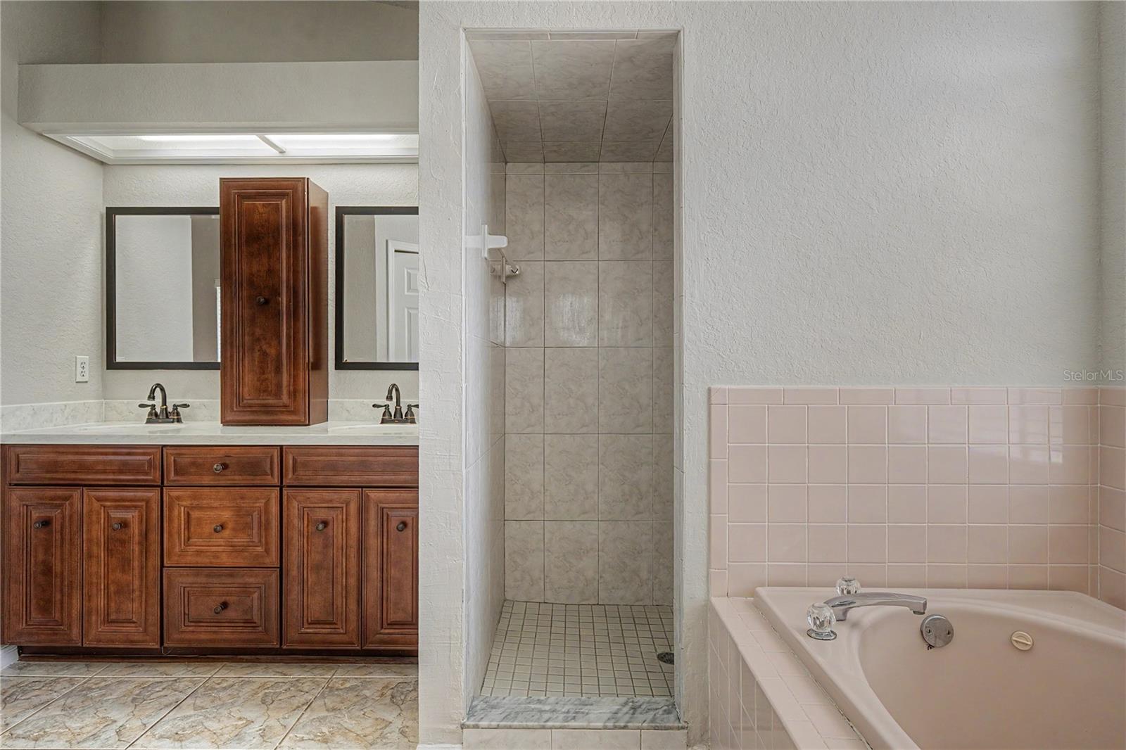 6208 HUNTINGTON DRIVE — photo 34