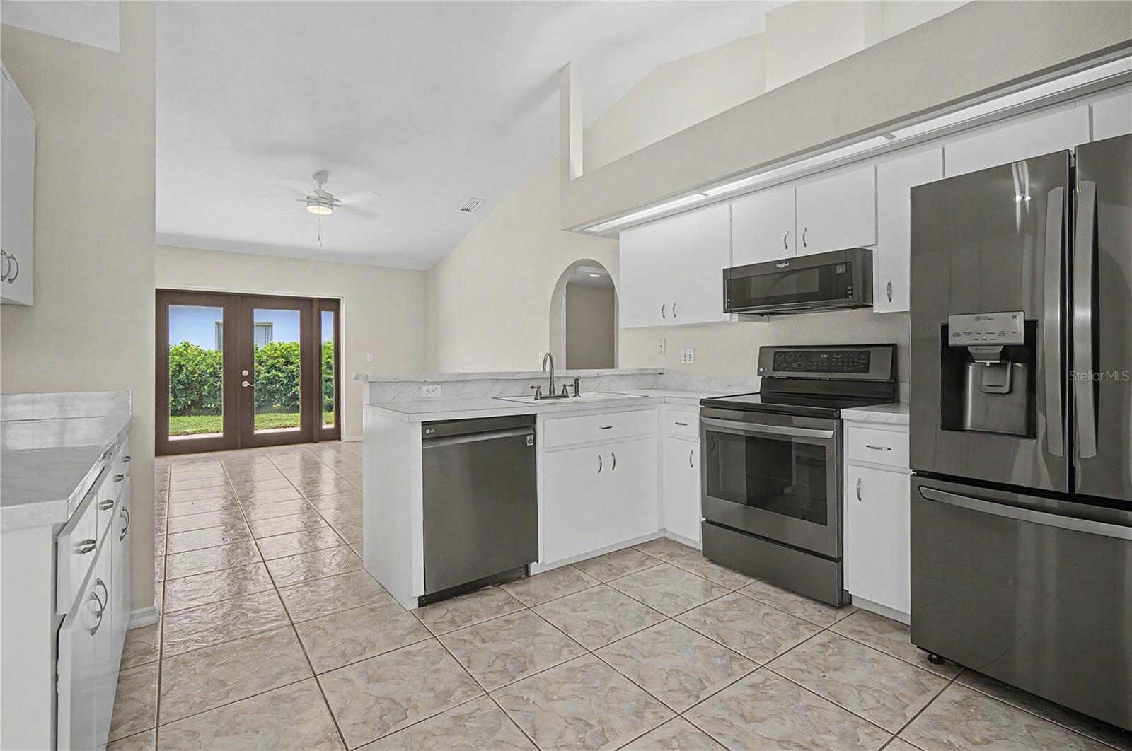 6208 HUNTINGTON DRIVE — photo 9
