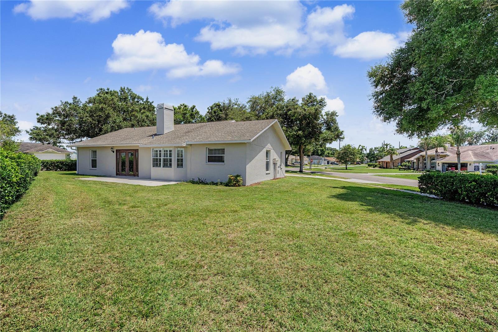 6208 HUNTINGTON DRIVE — photo 5
