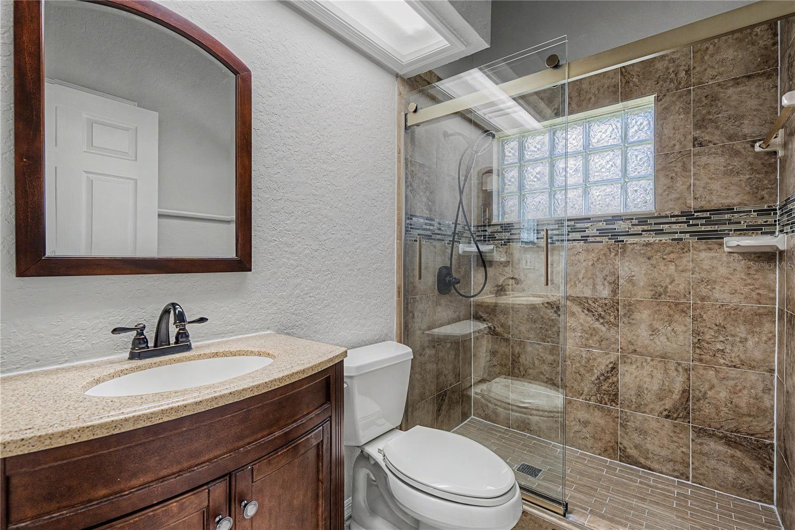 6208 HUNTINGTON DRIVE — photo 39