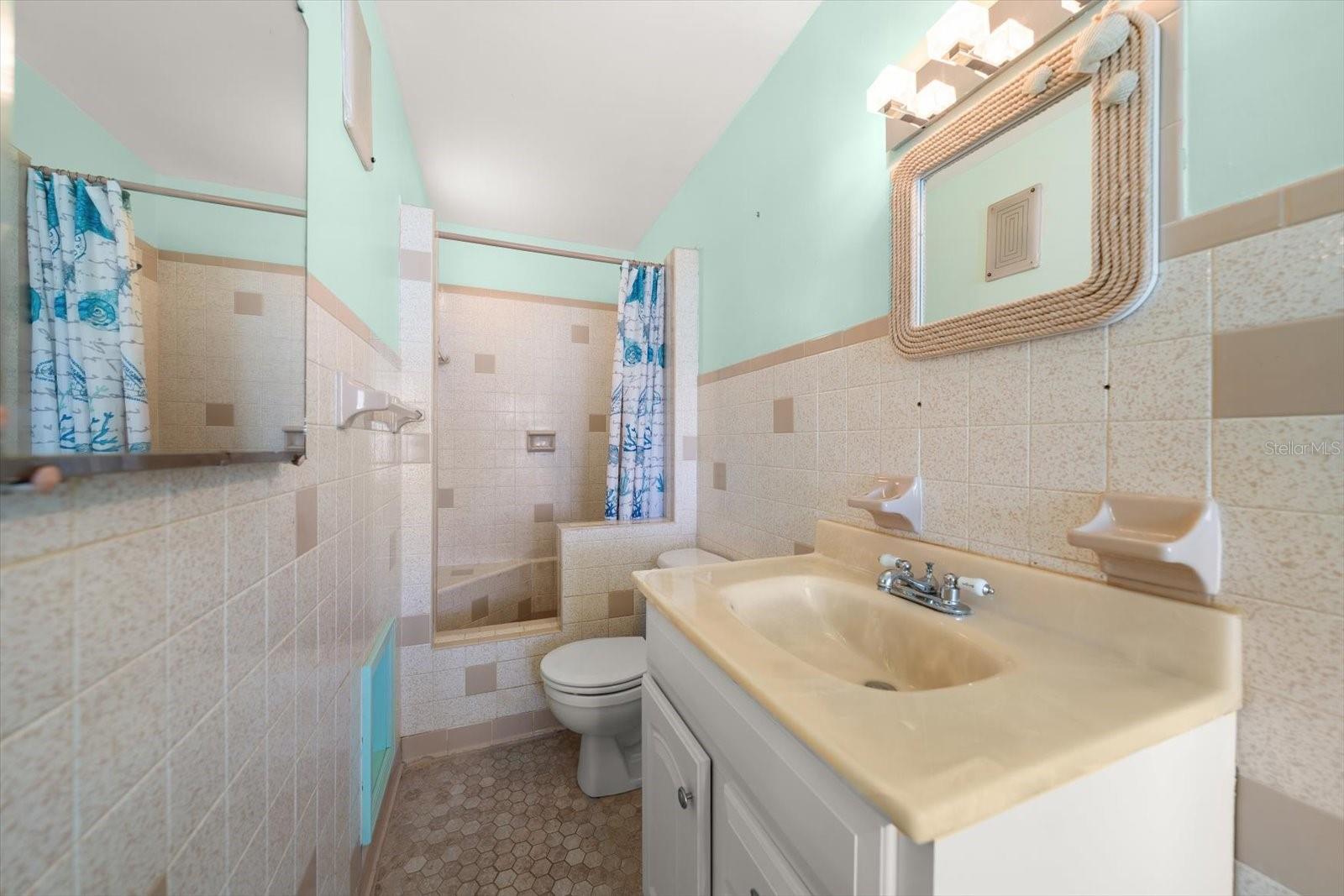 40 77TH AVE — photo 32