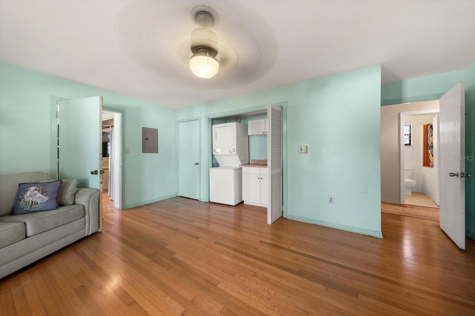 40 77TH AVE — photo 31