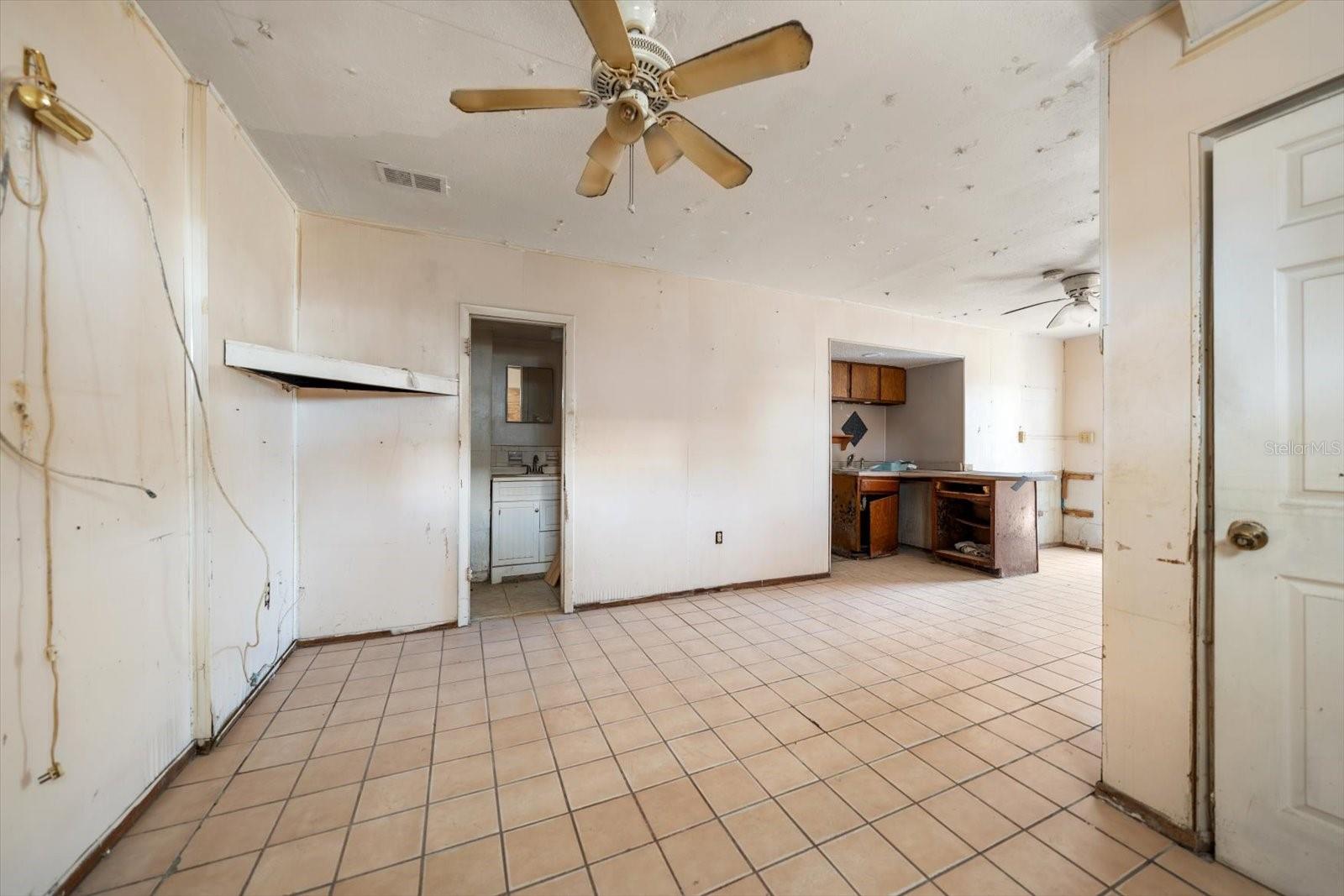 40 77TH AVE — photo 37