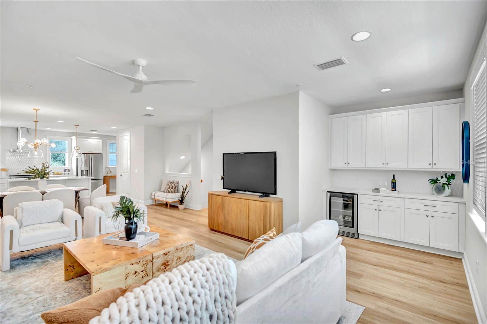 208 W FRANCES AVE #3 — photo 7