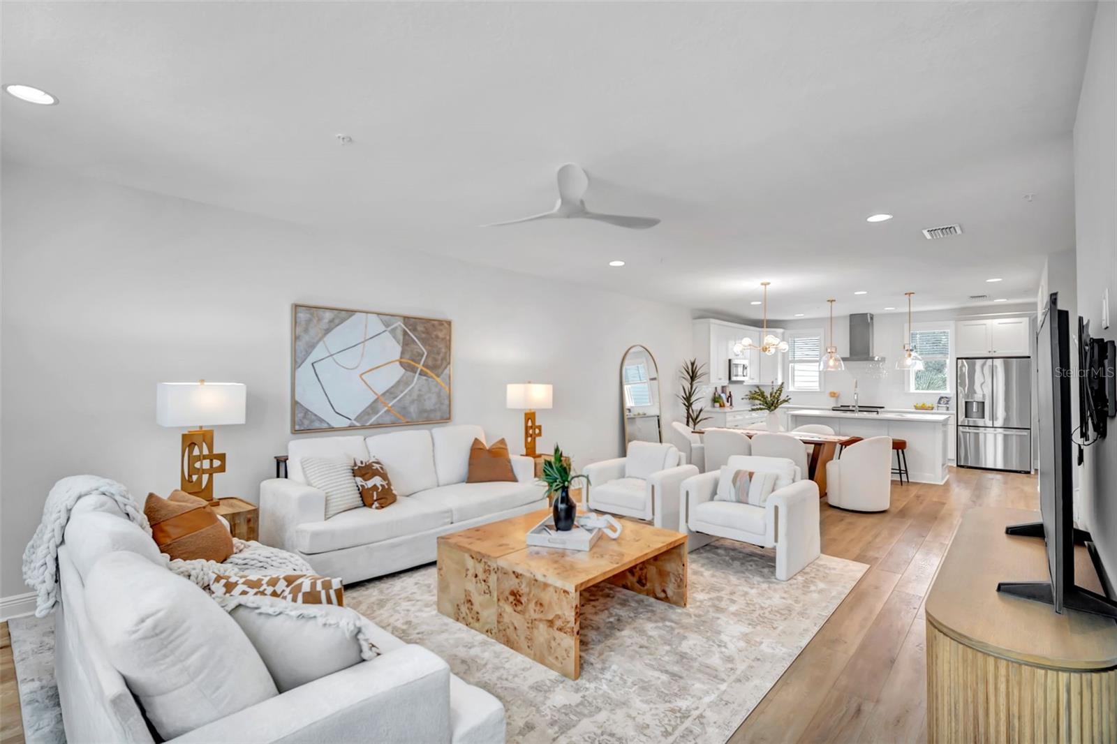 208 W FRANCES AVE #3 — photo 3