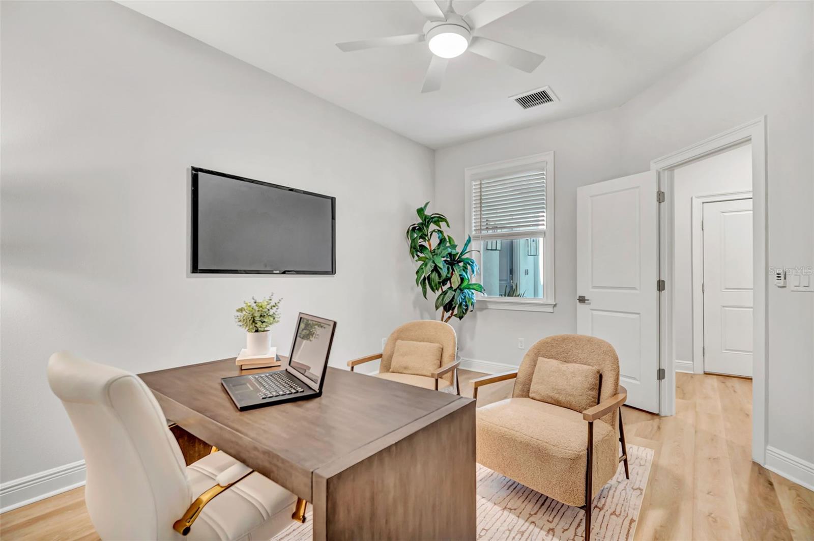 208 W FRANCES AVE #3 — photo 13