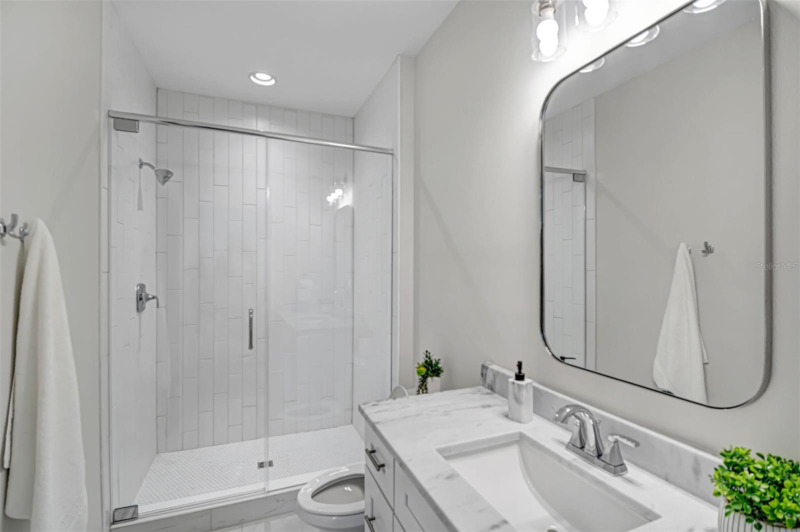 208 W FRANCES AVE #3 — photo 46