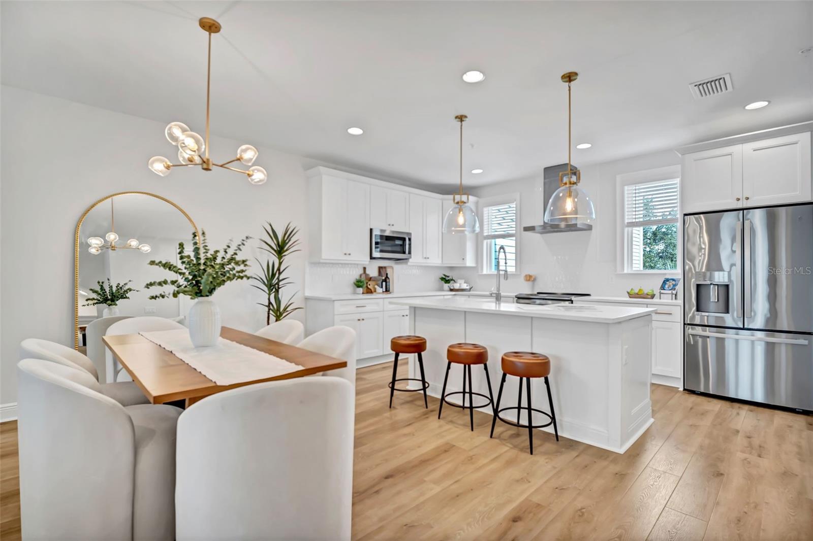 208 W FRANCES AVE #3 — photo 45