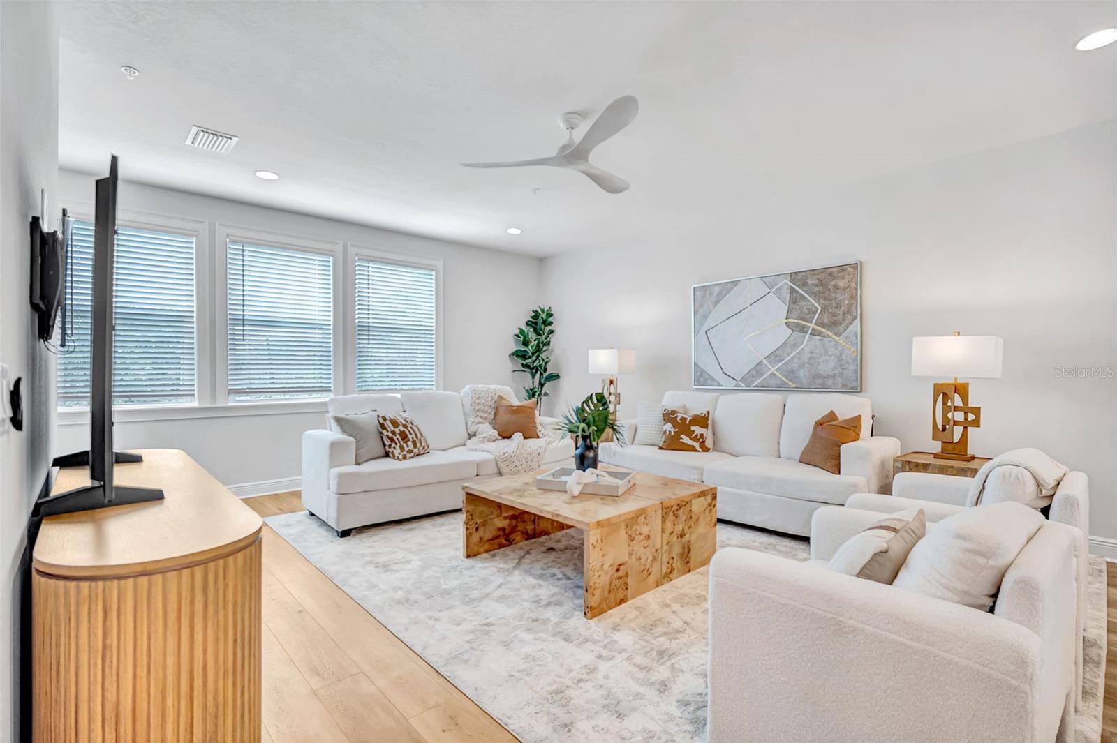 208 W FRANCES AVE #3 — photo 43