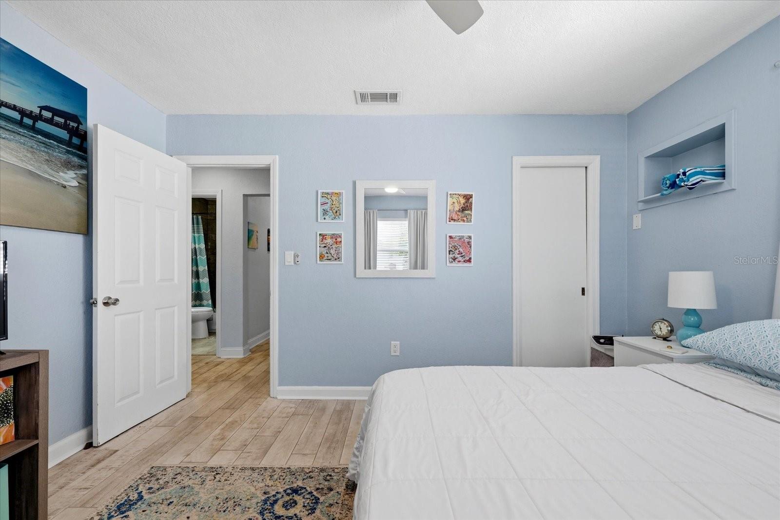 712 S GLENWOOD AVE — photo 15
