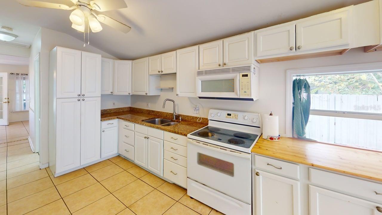 2912 HAWTHORNE ST — photo 18