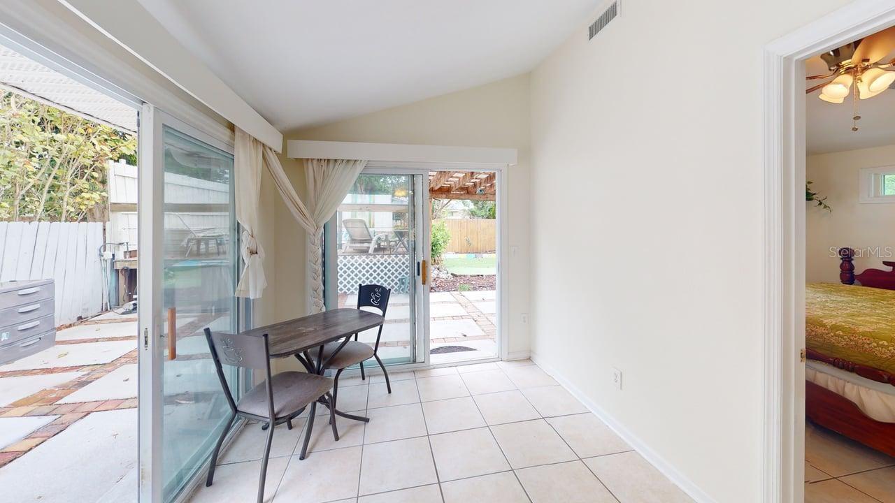 2912 HAWTHORNE ST — photo 46