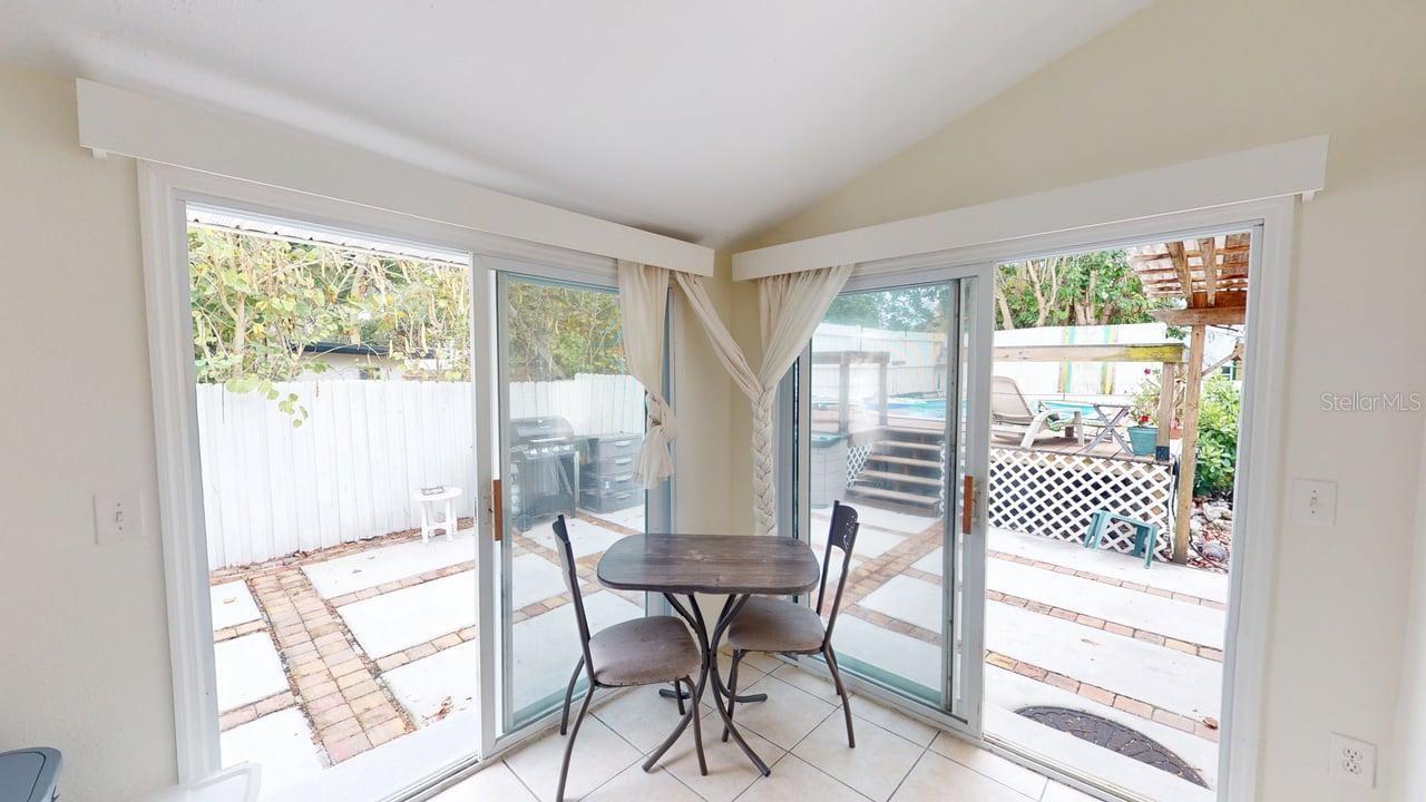 2912 HAWTHORNE ST — photo 22