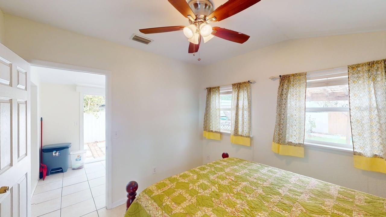 2912 HAWTHORNE ST — photo 31