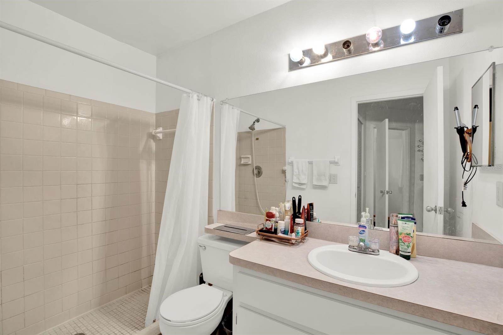 7502 GADSDEN DR — photo 6