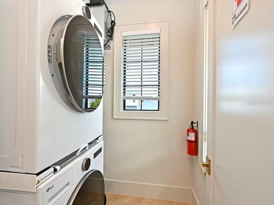 2209 AVENUE B — photo 27