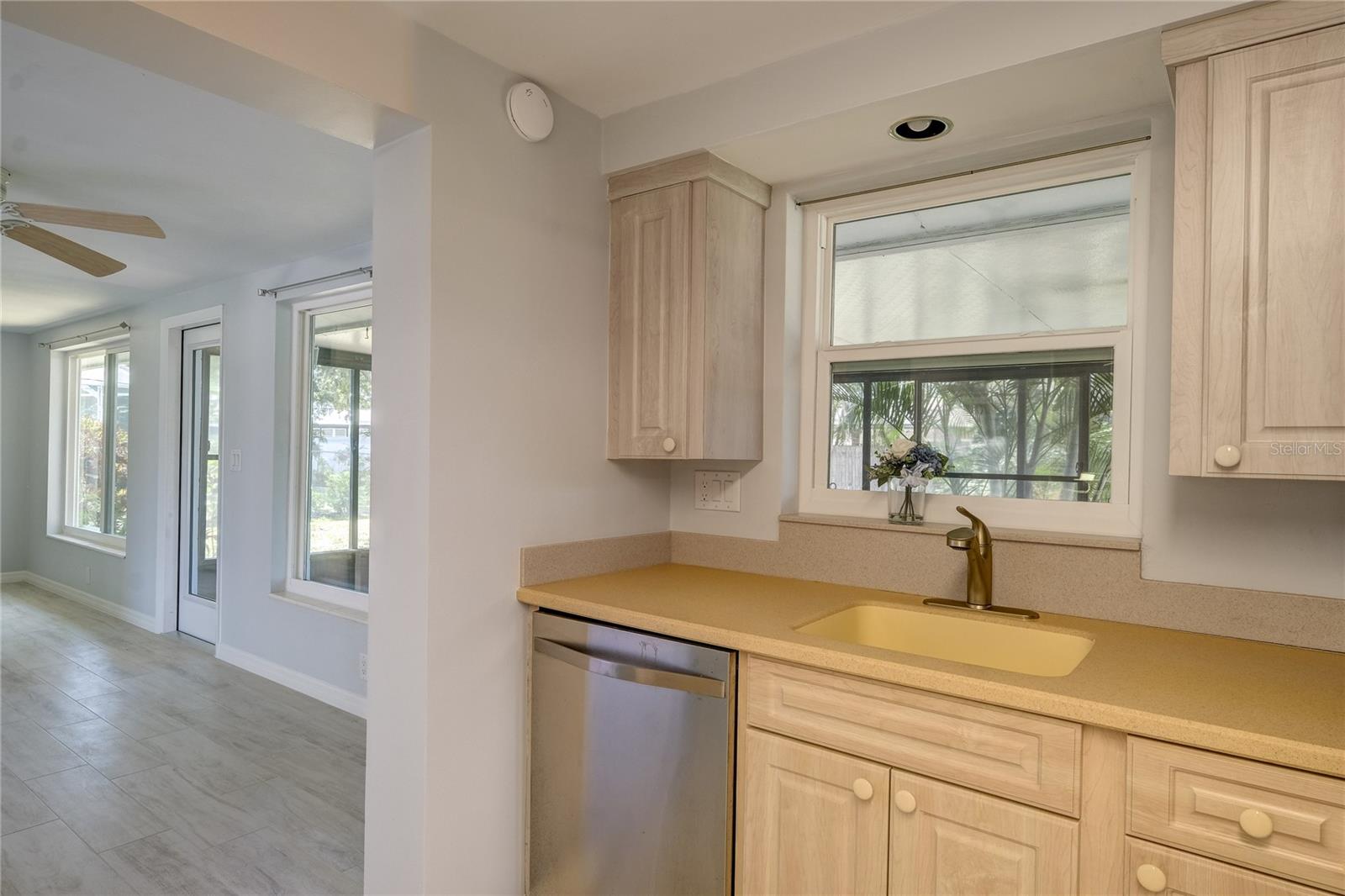 3024 CHASE CIR — photo 18