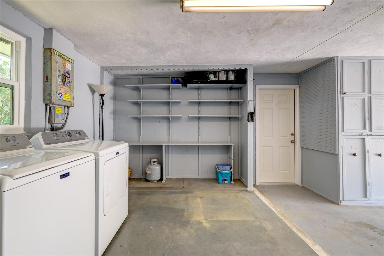 3024 CHASE CIR — photo 25