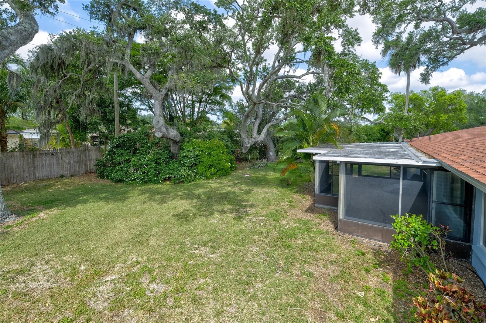 3024 CHASE CIR — photo 29
