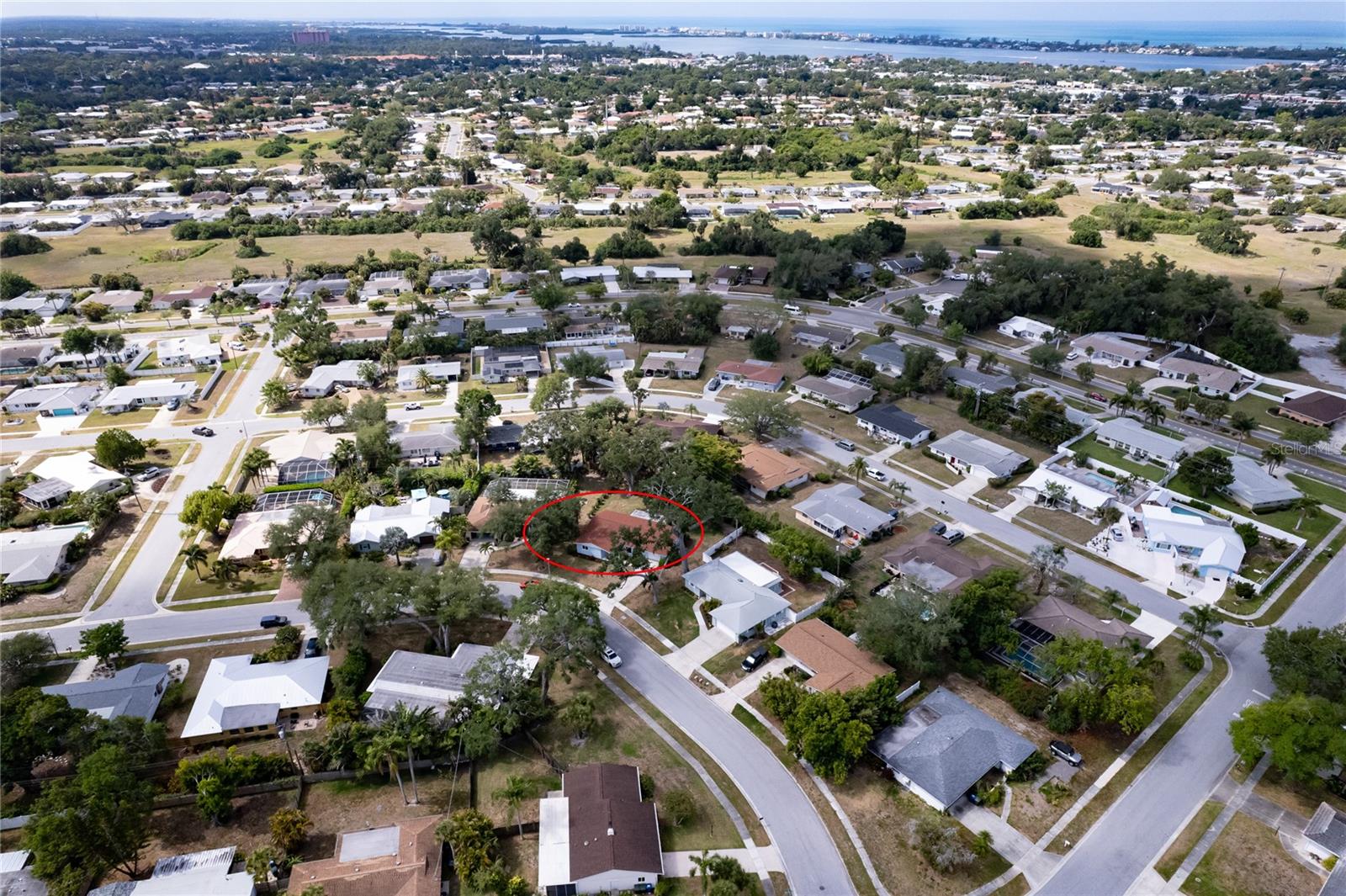 3024 CHASE CIR — photo 40