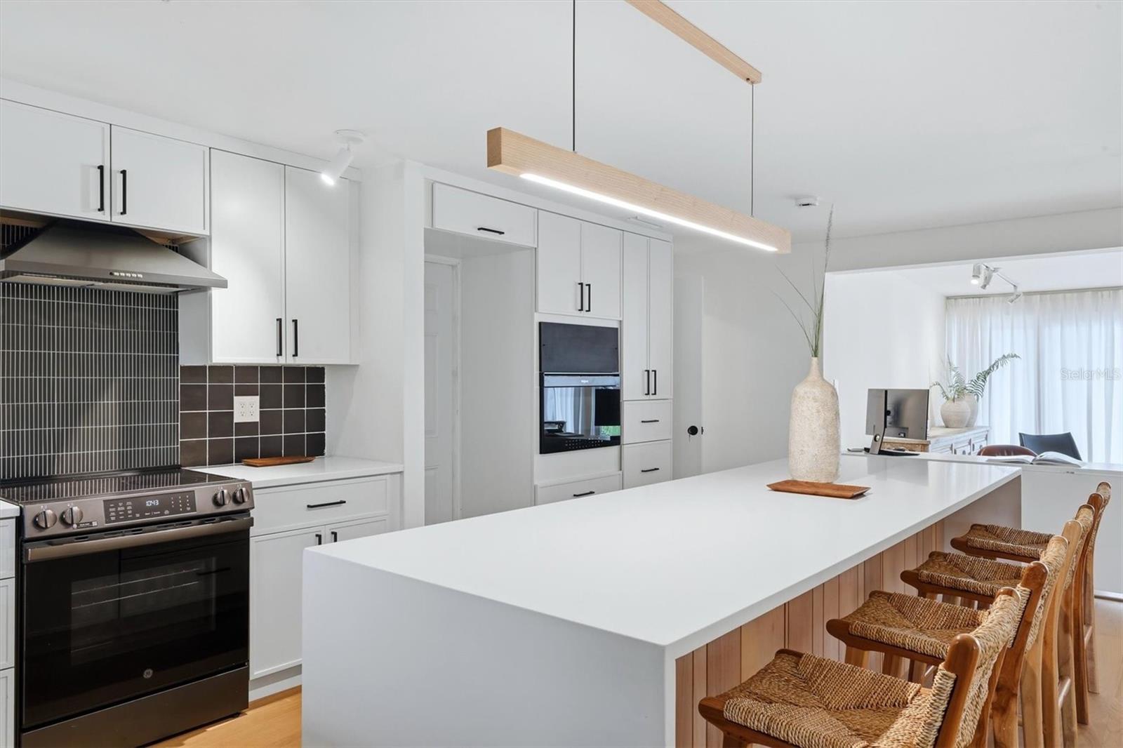 2513 CROTON AVE — photo 14