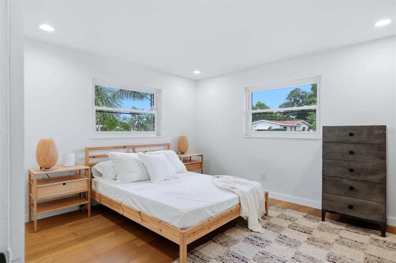 2513 CROTON AVE — photo 35