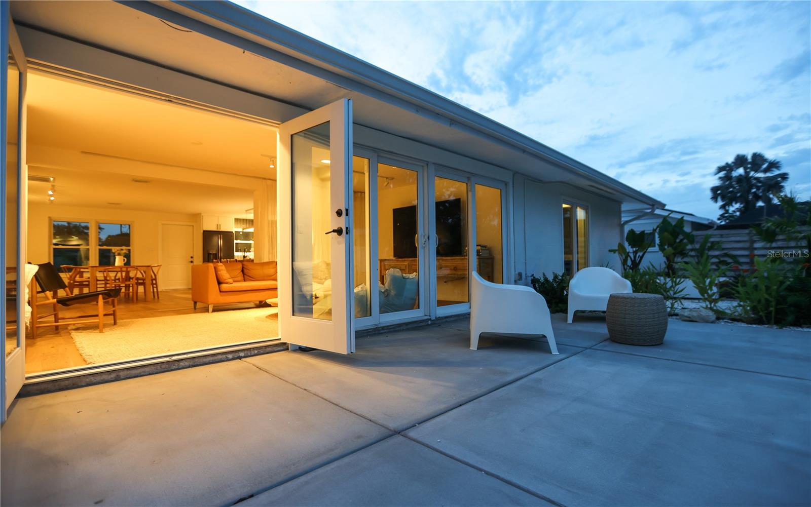 2513 CROTON AVE — photo 45
