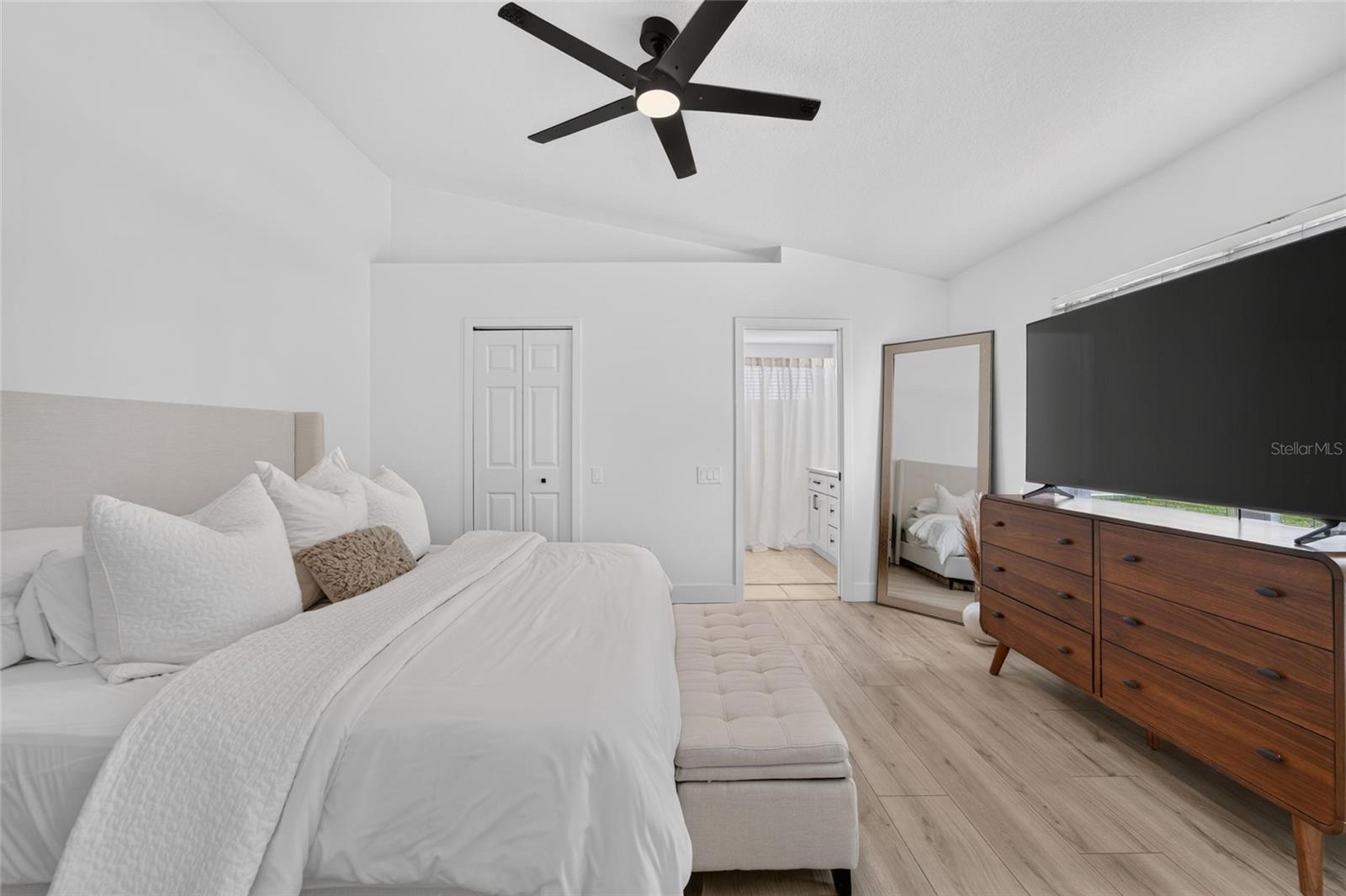 12124 COLONIAL ESTATES LN — photo 19