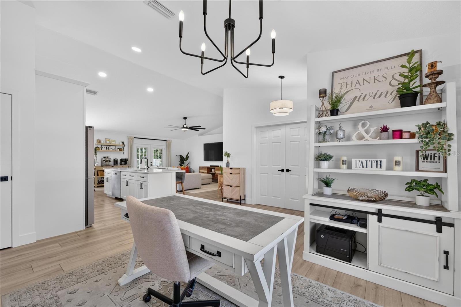 12124 COLONIAL ESTATES LN — photo 13