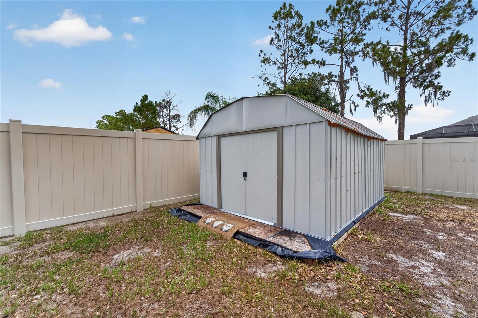 12124 COLONIAL ESTATES LN — photo 8