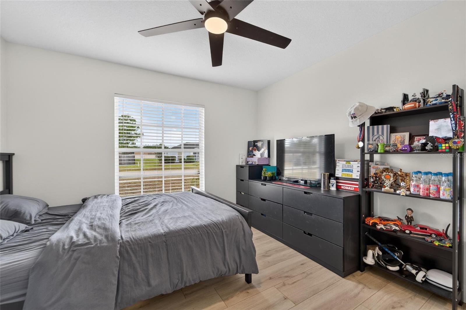 12124 COLONIAL ESTATES LN — photo 25