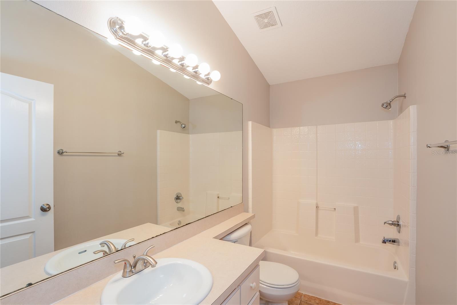 1011 LAKE SHORE RANCH DR — photo 11