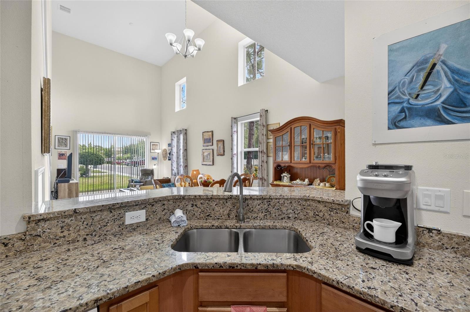 2130 BROADWAY VIEW AVE — photo 11