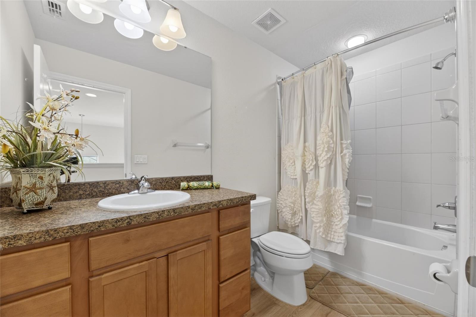 2130 BROADWAY VIEW AVE — photo 29