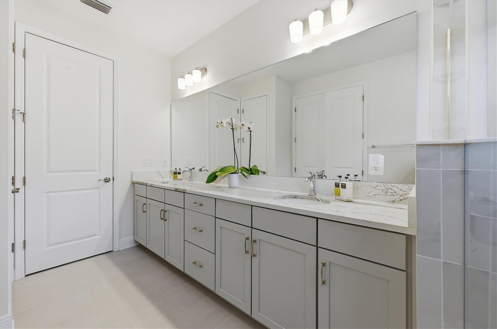 17727 SAVORY MIST CIR — photo 33