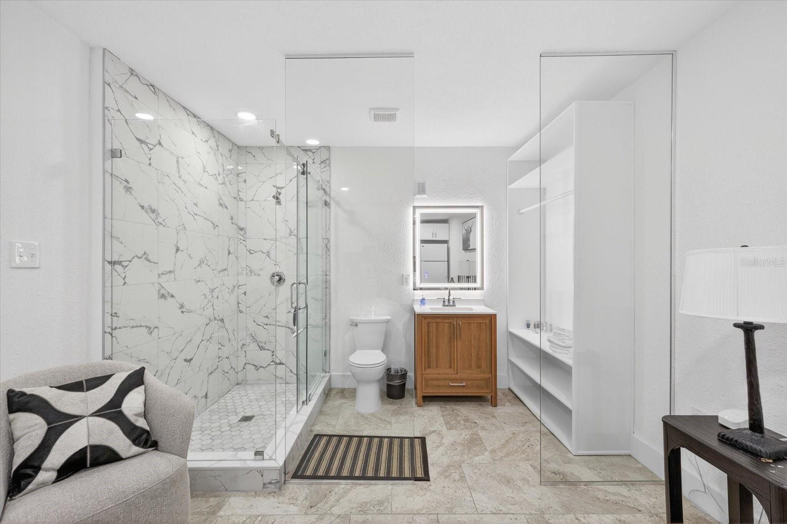 8902 N HAMNER AVE — photo 18