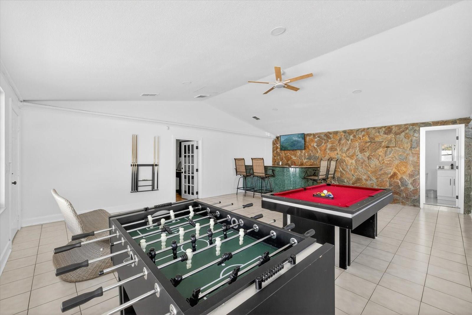 8902 N HAMNER AVE — photo 25