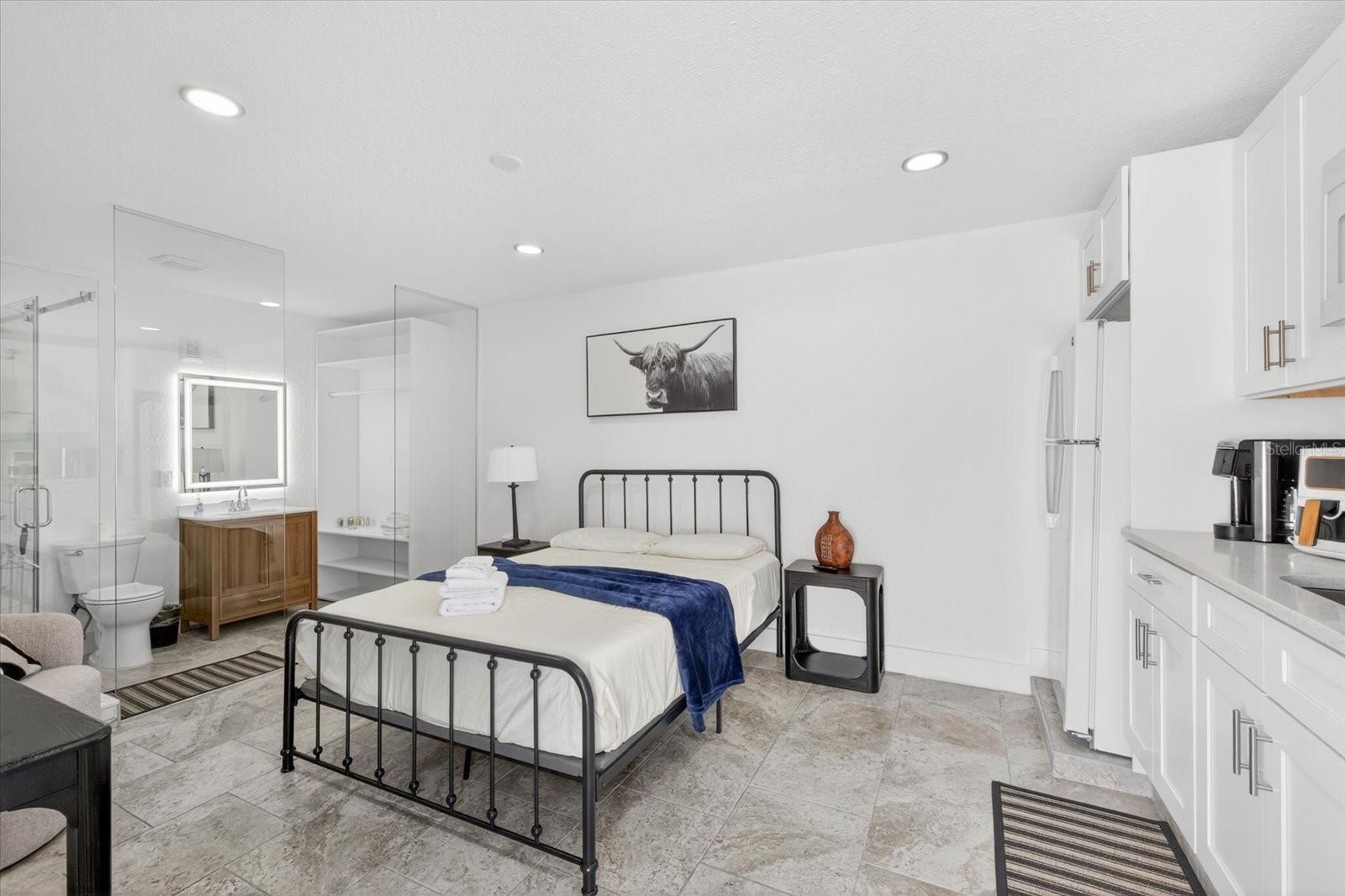 8902 N HAMNER AVE — photo 21
