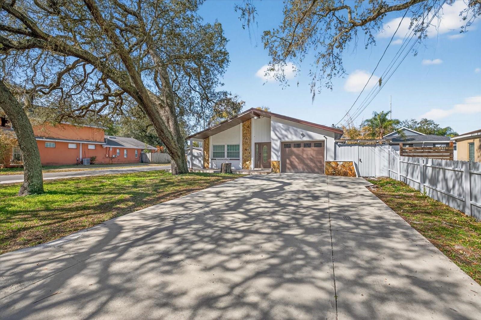 8902 N HAMNER AVE — photo 5