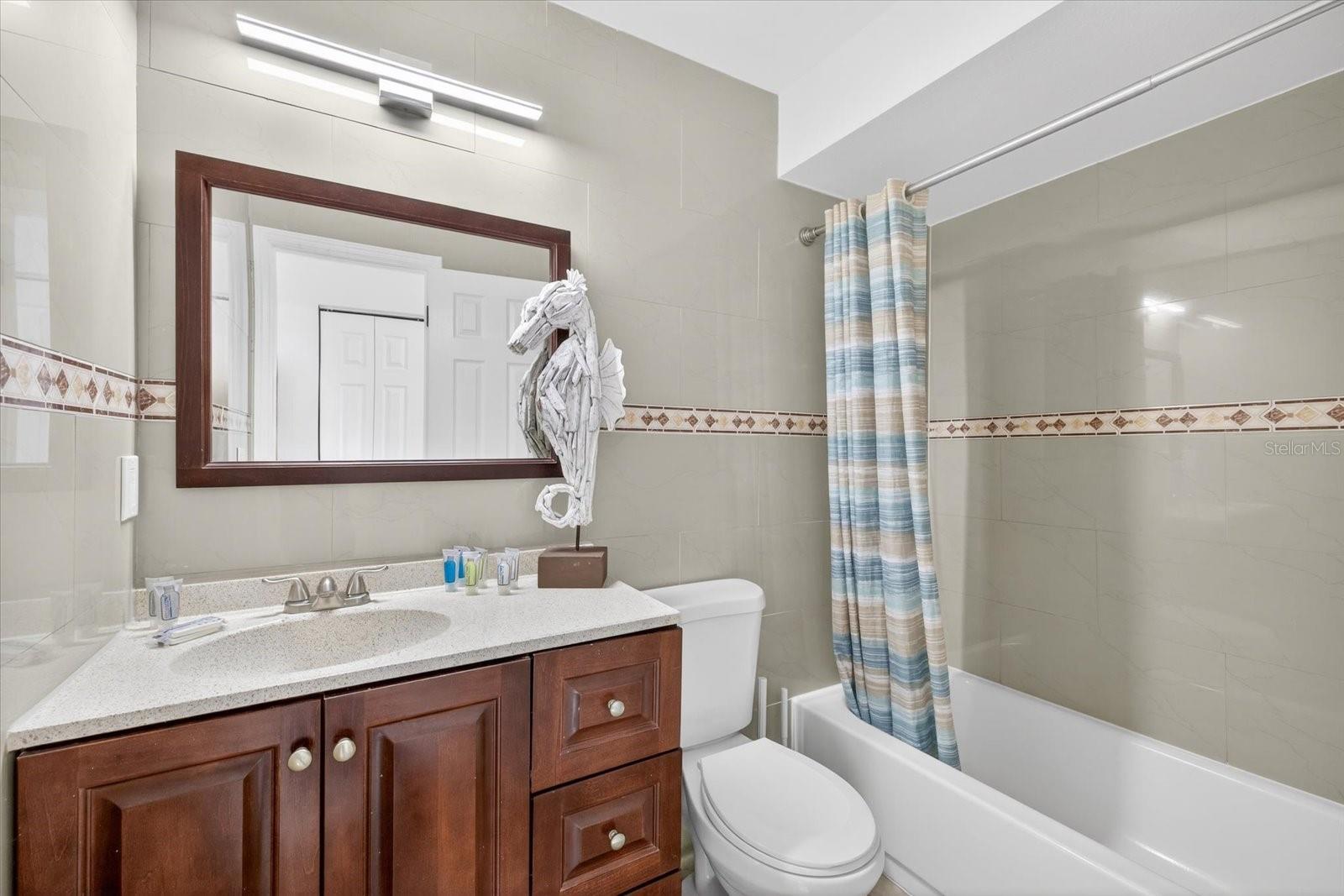 8902 N HAMNER AVE — photo 38