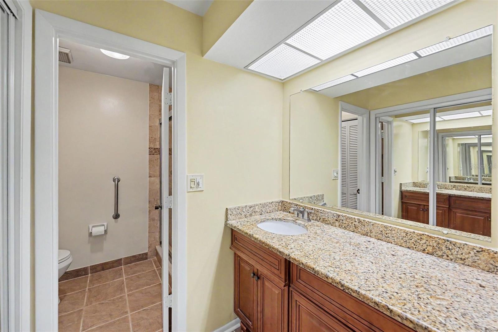 230 BALSAM DR — photo 19