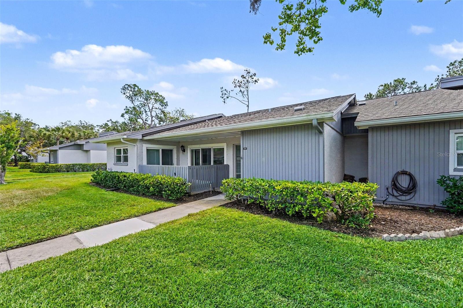 230 BALSAM DR — photo 2